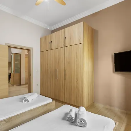 Casa Veranda - 3 Bedroom House With Bbq & Backyard Сasa de vacaciones La Canea