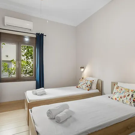 Casa Veranda - 3 Bedroom House With Bbq & Backyard Сasa de vacaciones La Canea