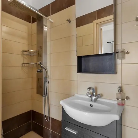 Casa Veranda - 3 Bedroom House With Bbq & Backyard * La Canea